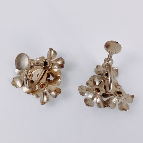 Vintage 1950s Black Enamel and Rhinestone Floral Cluster Screw Back Earrings - Picture 10 of 10